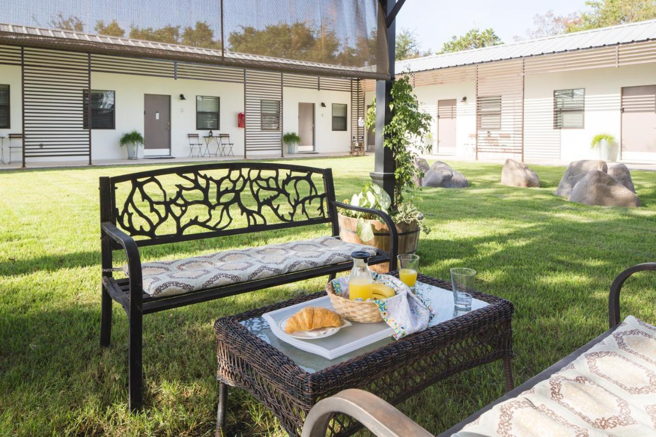 Hotel Flora And Fauna Wimberley Buitenkant foto